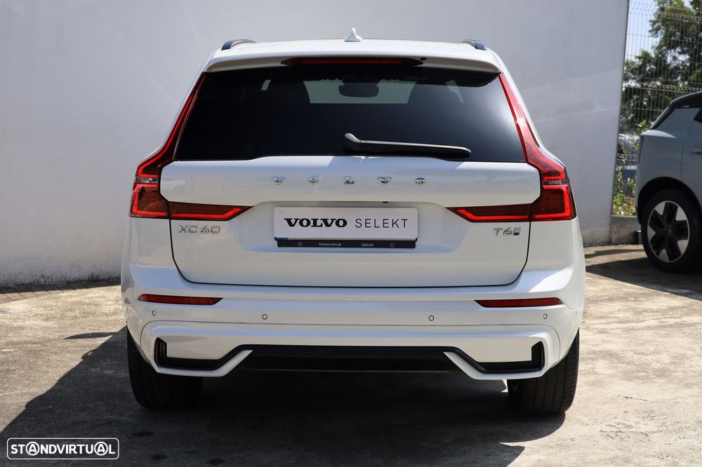 Volvo XC 60 2.0 T6 PHEV Plus Dark AWD - 4