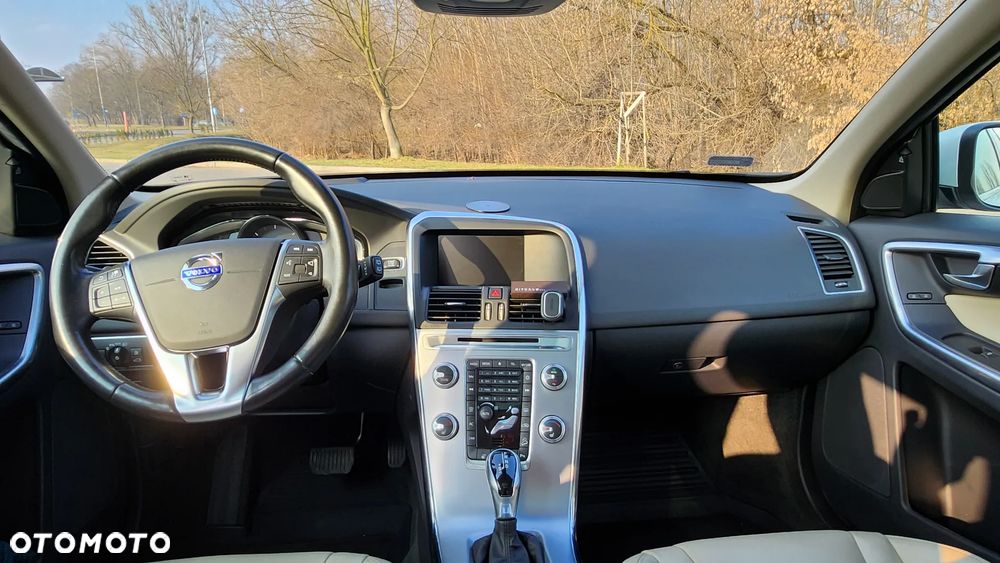 Volvo XC 60 D4 AWD Summum - 5