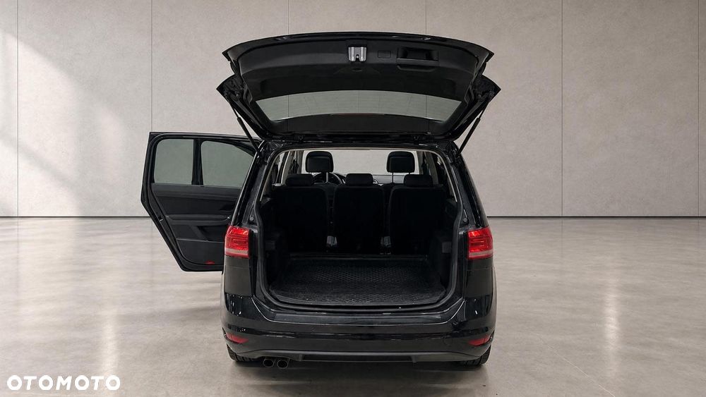 Volkswagen Touran 2015 photo 5