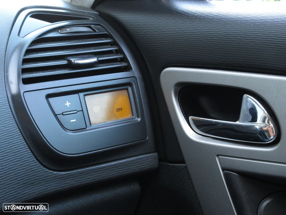 Citroën C4 Grand Picasso - 36