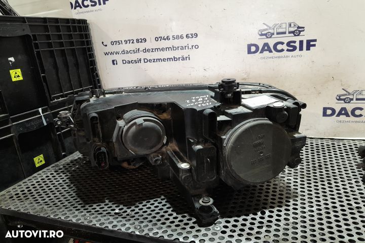 Far dreapta 5NC941006B / 030110160200 5NC941006B / 030110160200 Volks - 3