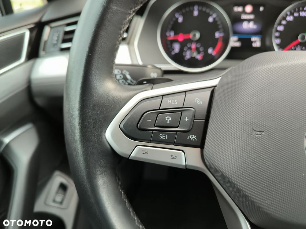 Volkswagen Passat 2.0 TDI Business DSG - 12