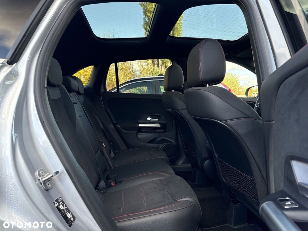 Mercedes-Benz GLA - 20