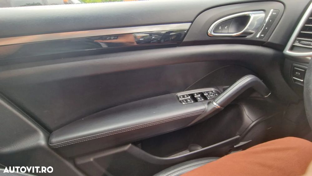 Porsche Cayenne S Diesel Platinum Edition - 11