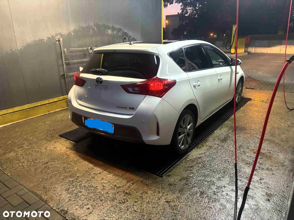 Toyota Auris 1.8 Hybrid Executive - 4