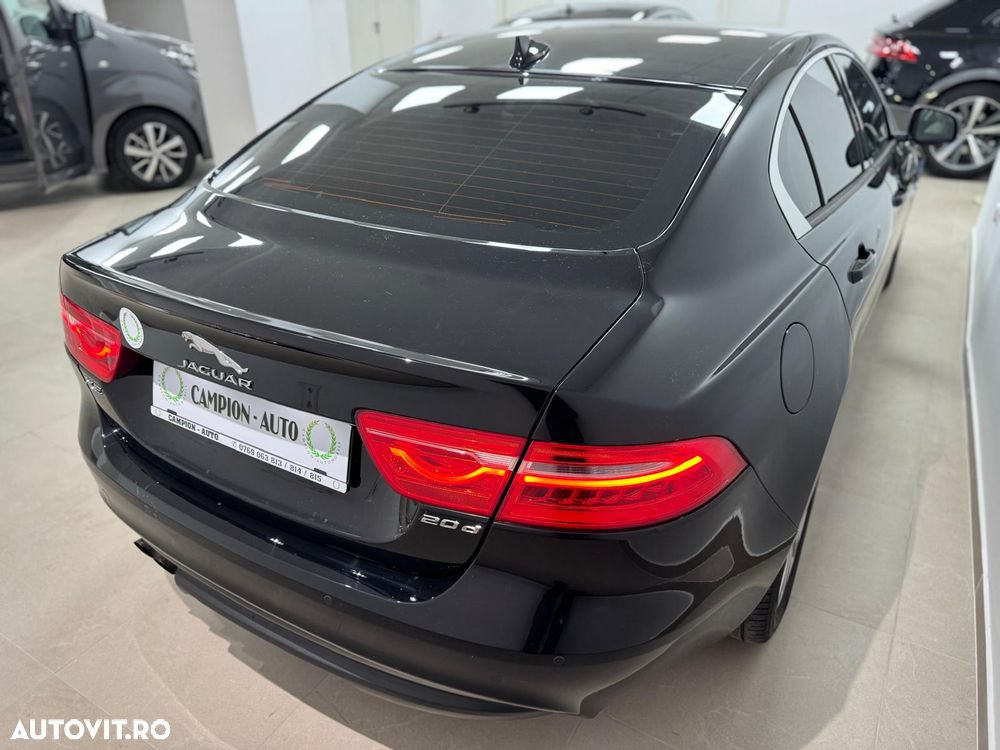 Jaguar XE 20d Aut. Portfolio - 7