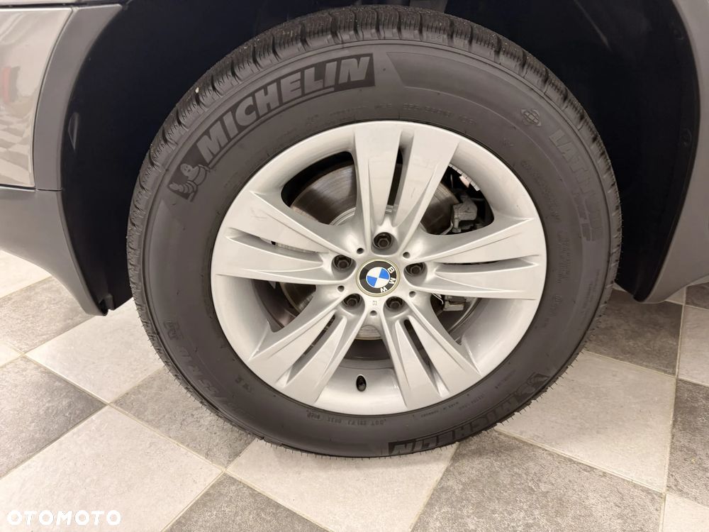 BMW X5 4.4 i - 23