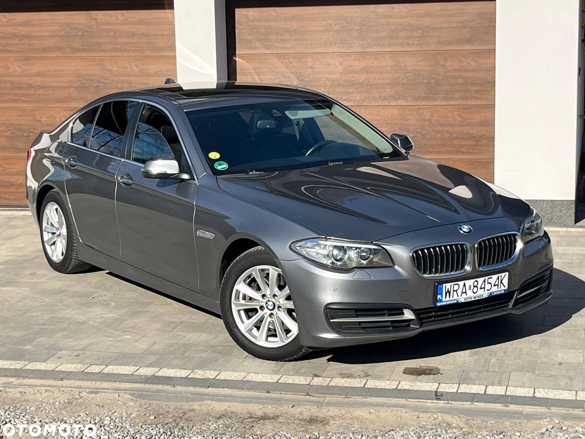 BMW Seria 5 520d Sport Line - 3