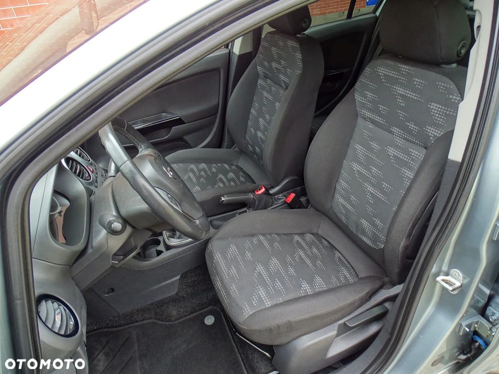 Opel Corsa 1.4 16V Cosmo - 19