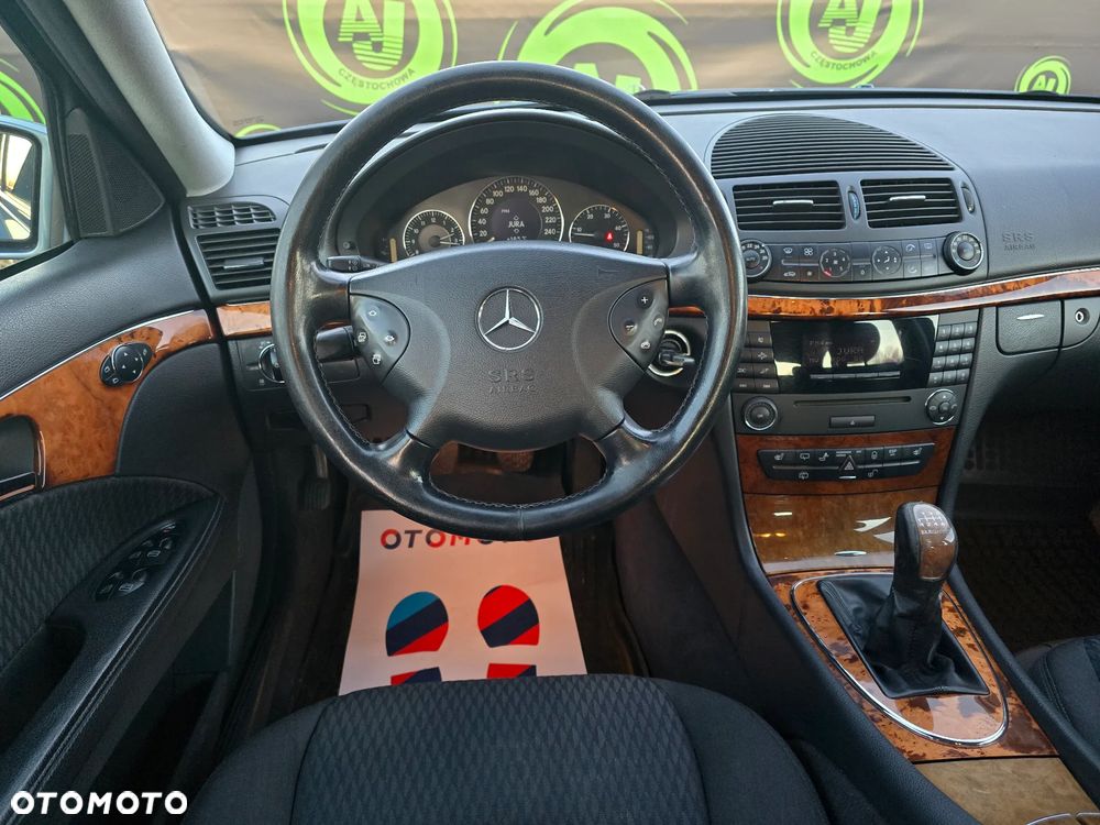 Mercedes-Benz Klasa E - 26