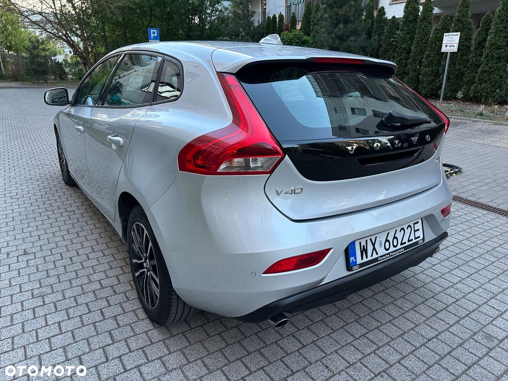 Volvo V40 - 11