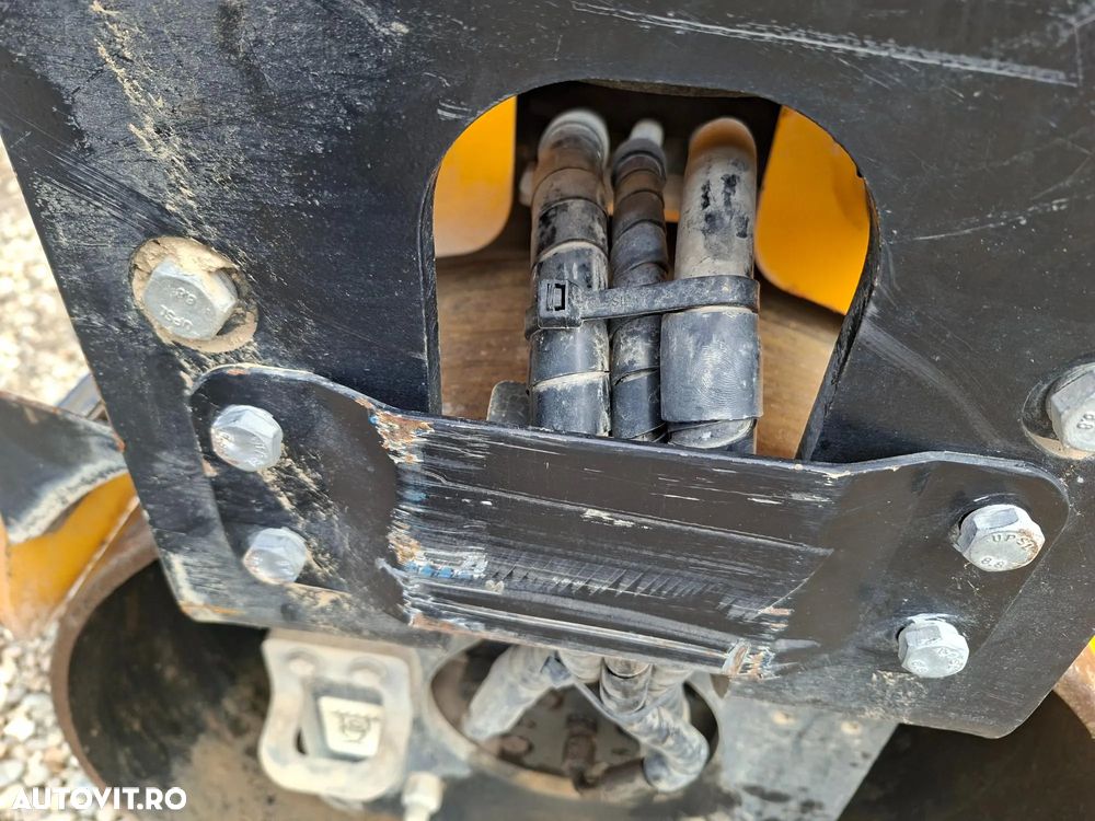 JCB CT 160-100 VIBROCOMPACTOR VIBROMAX - 21