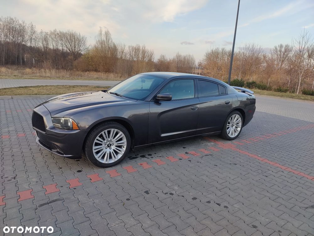 Dodge Charger - 4