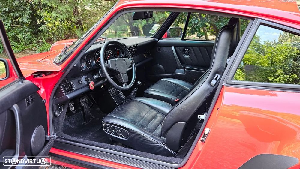 Porsche 911 Série G - 27