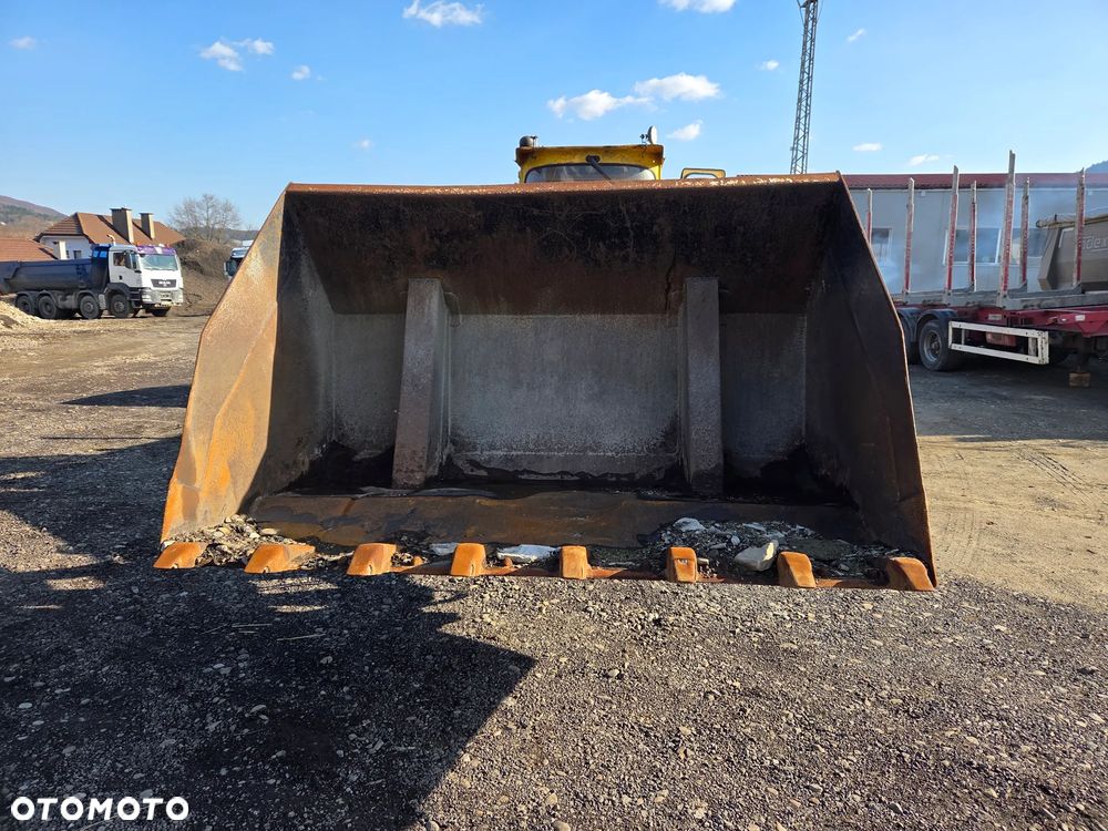 Volvo L90 - 2