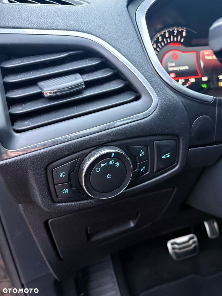 Ford S-Max - 12