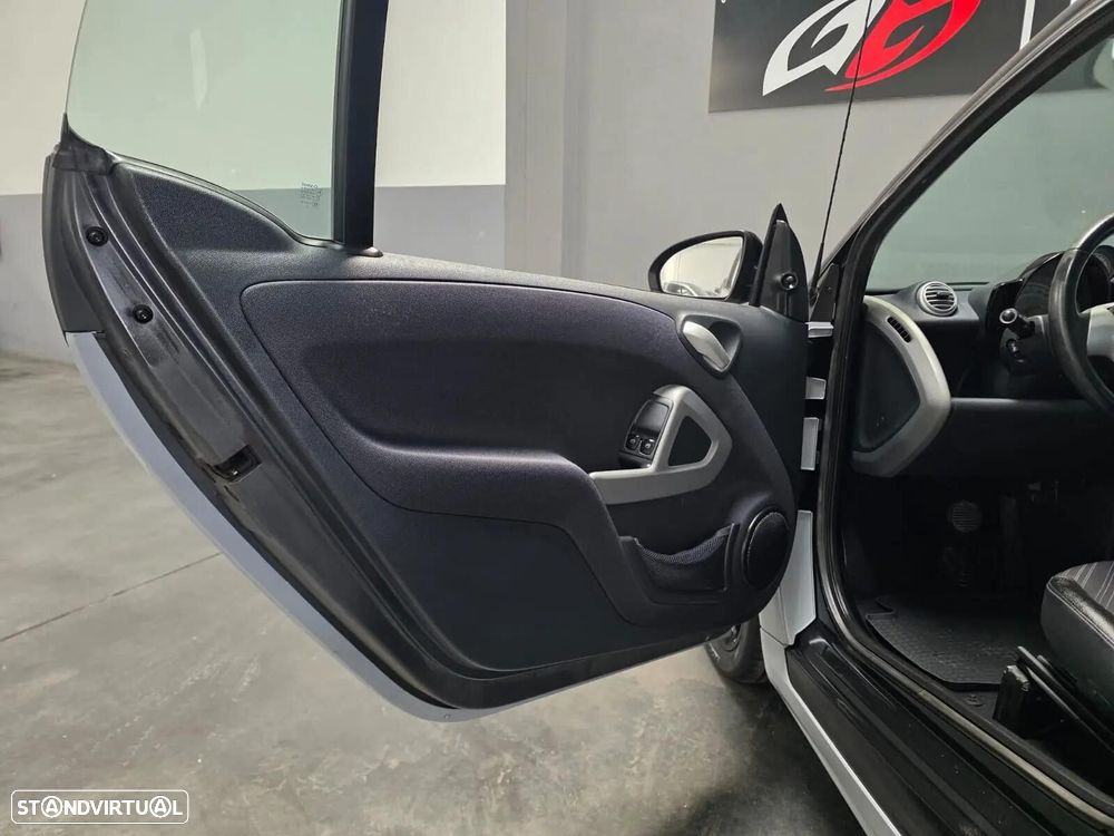 Smart ForTwo Coupé 1.0 mhd Pulse 71 Softouch - 11