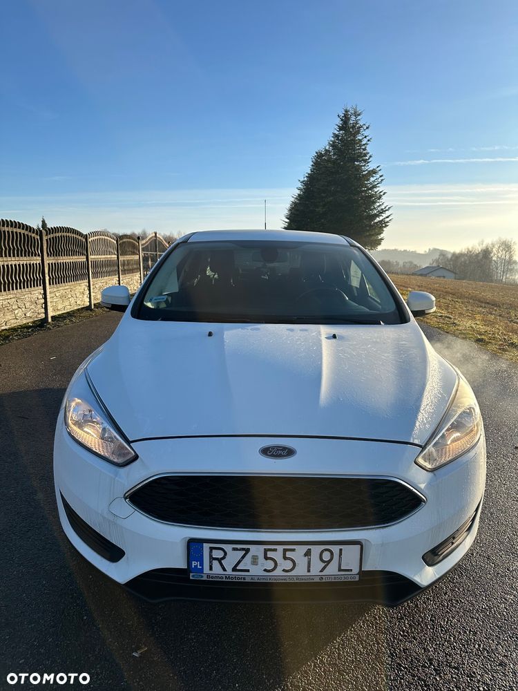 Ford Focus 1.0 EcoBoost Ambiente - 4