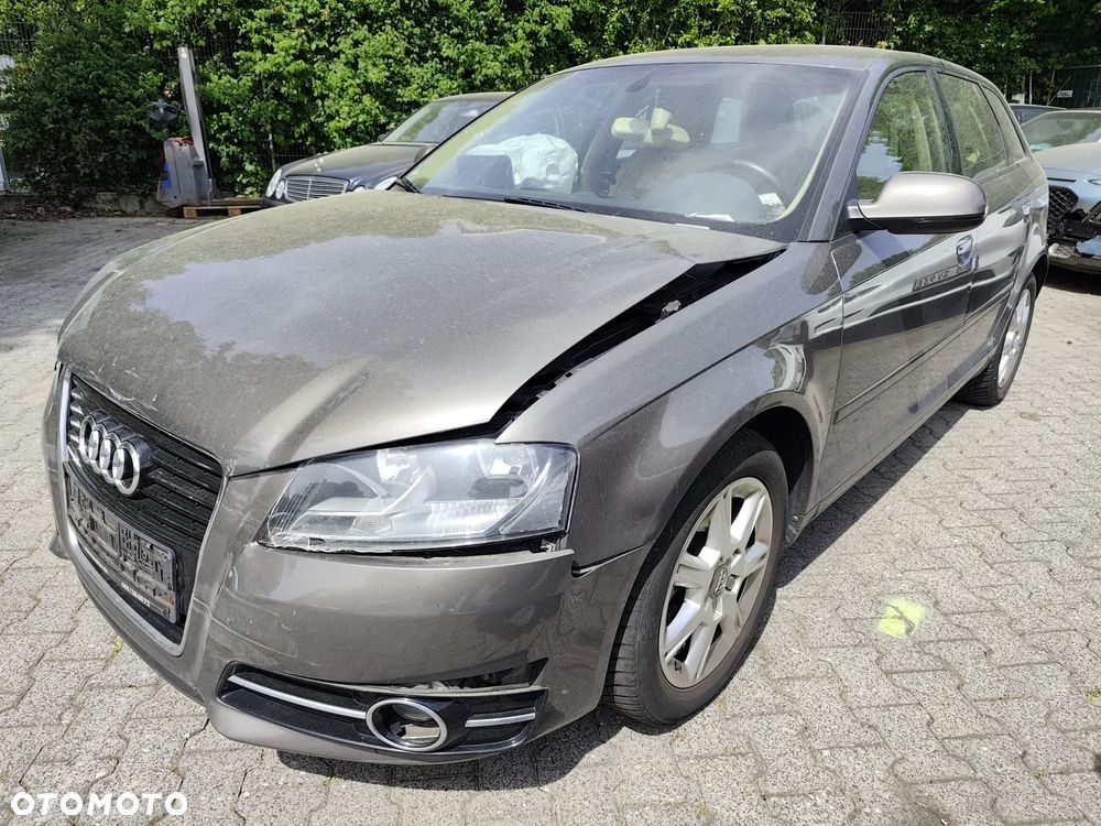 Audi A3 Sportback 1.8 TFSI Ambiente - 27