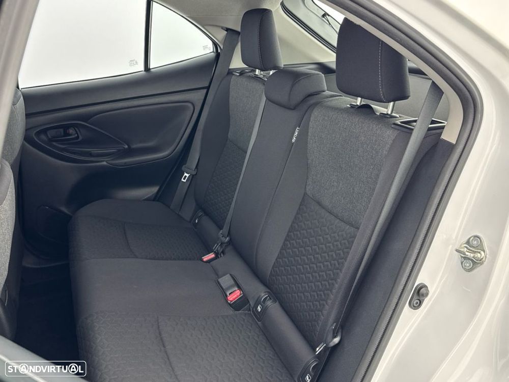 Toyota Yaris Cross 1.5 HDF Comfort Plus AWD - 12