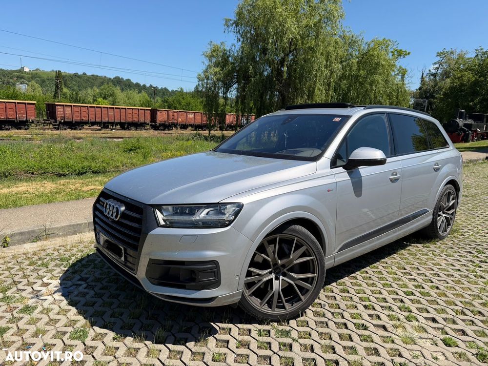 Audi Q7 - 1
