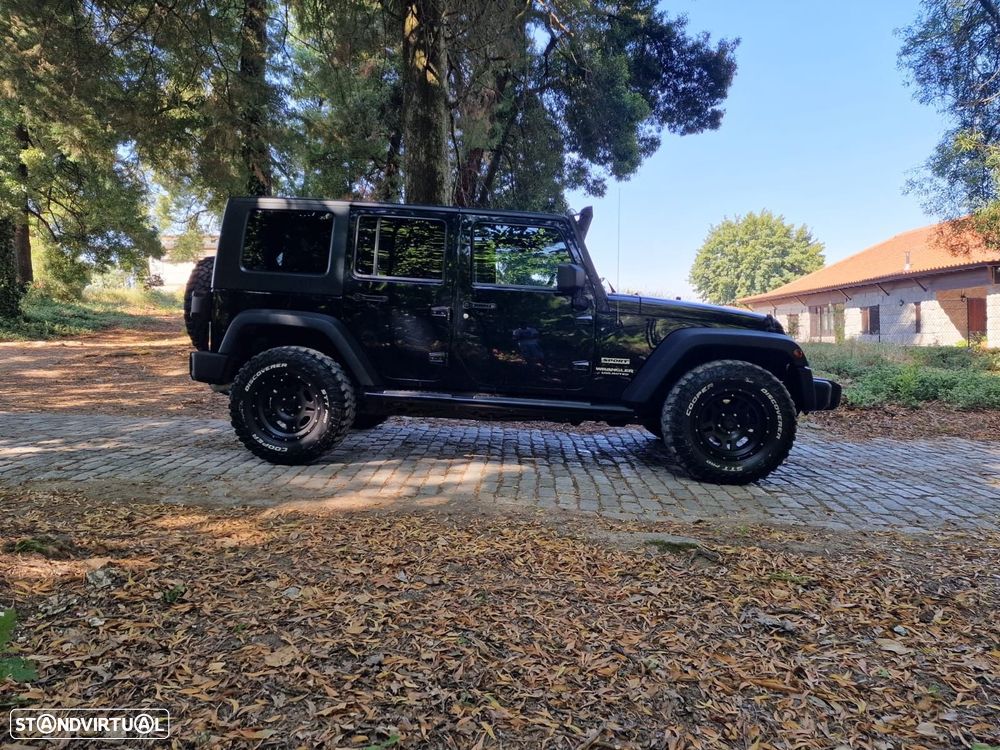Jeep Wrangler - 10