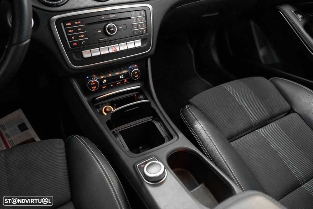 Mercedes-Benz CLA 200 d 7G-DCT Urban - 13