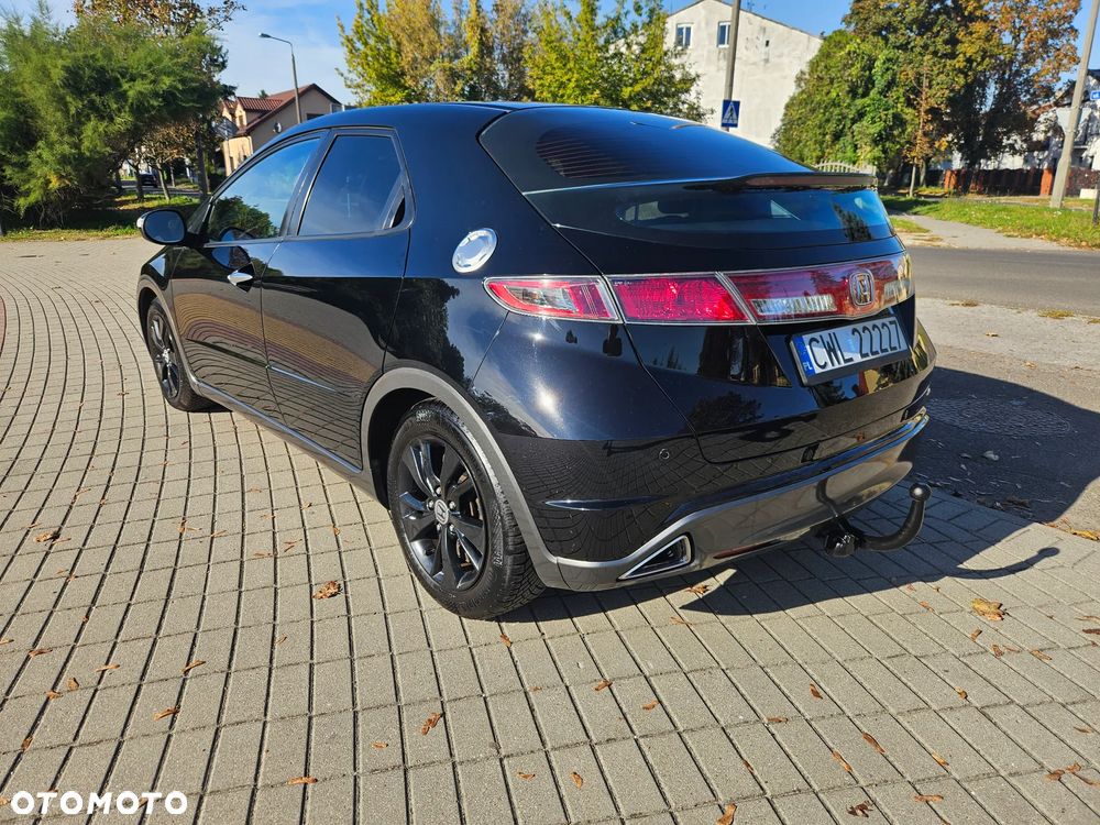 Honda Civic 1.8i-VTEC 50 Jahre Edition - 18