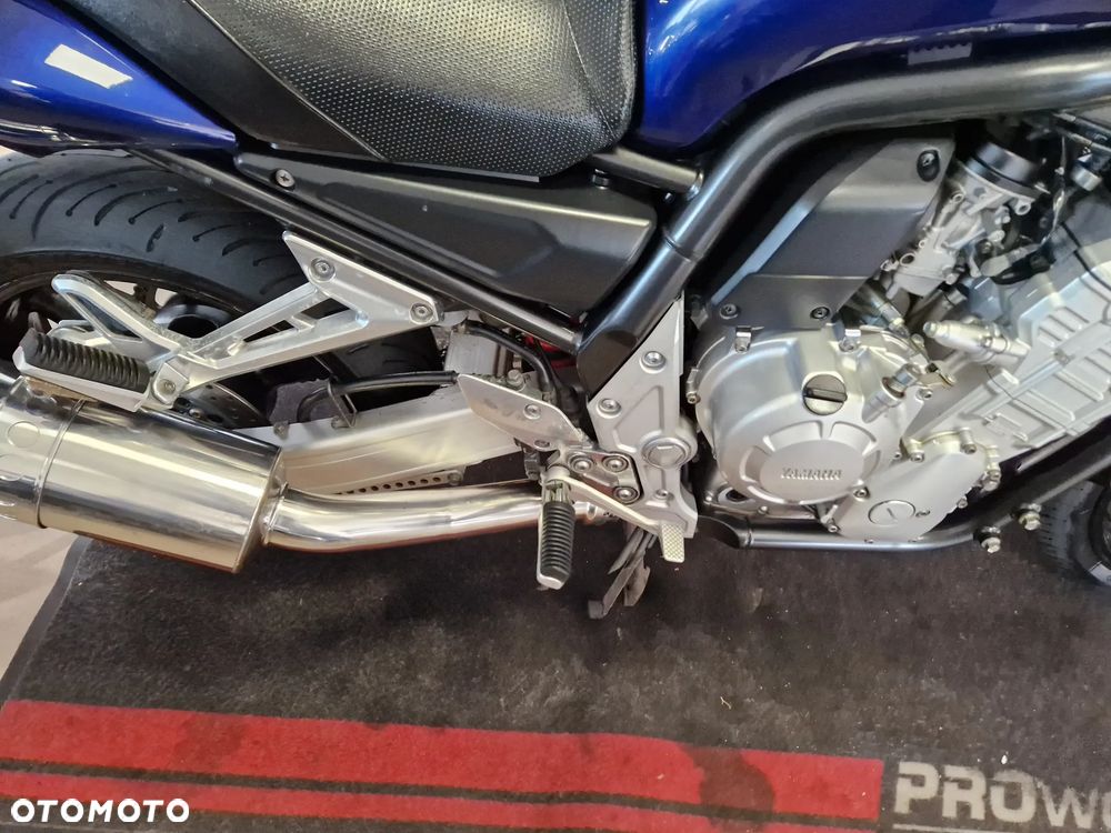 Yamaha FZS - 37