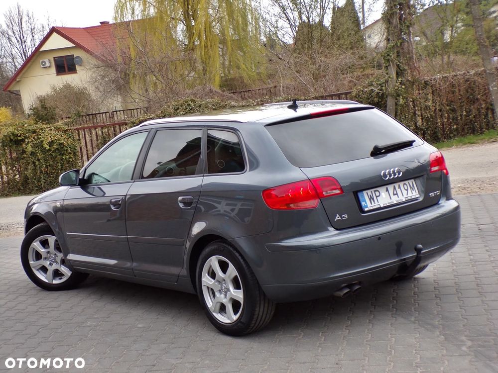 Audi A3 Sportback 1.9 TDI S line Sportpaket plus - 12