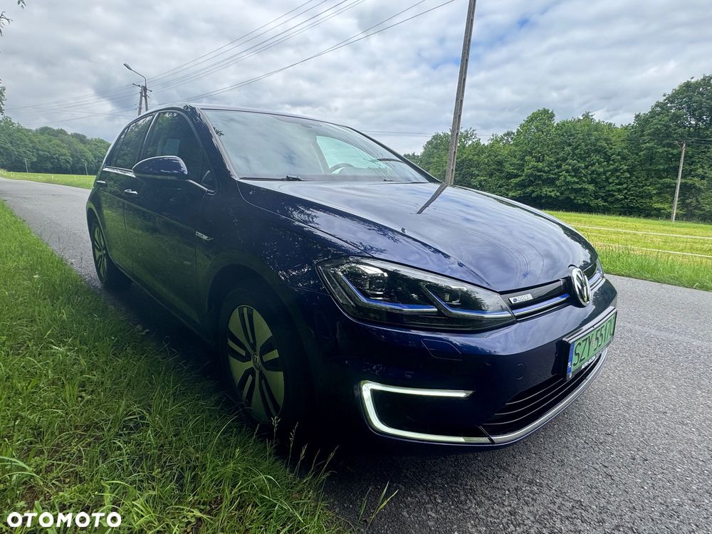 Volkswagen Golf - 8