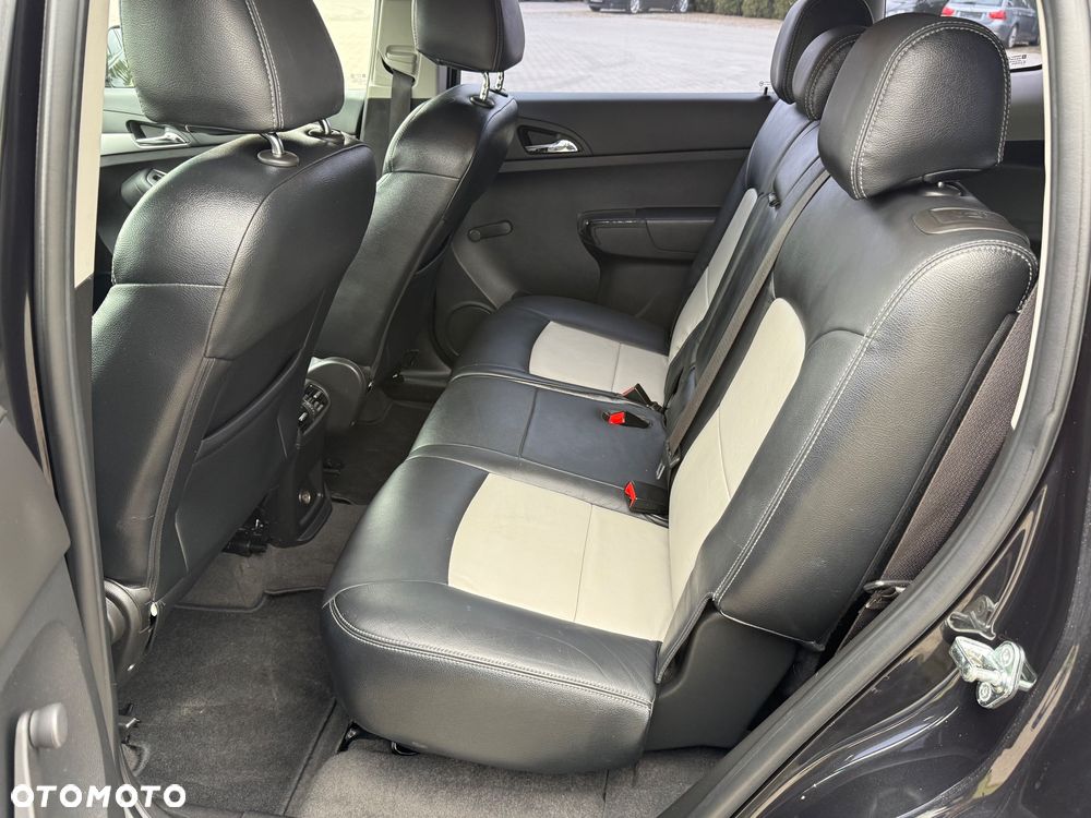 Chevrolet Orlando - 23