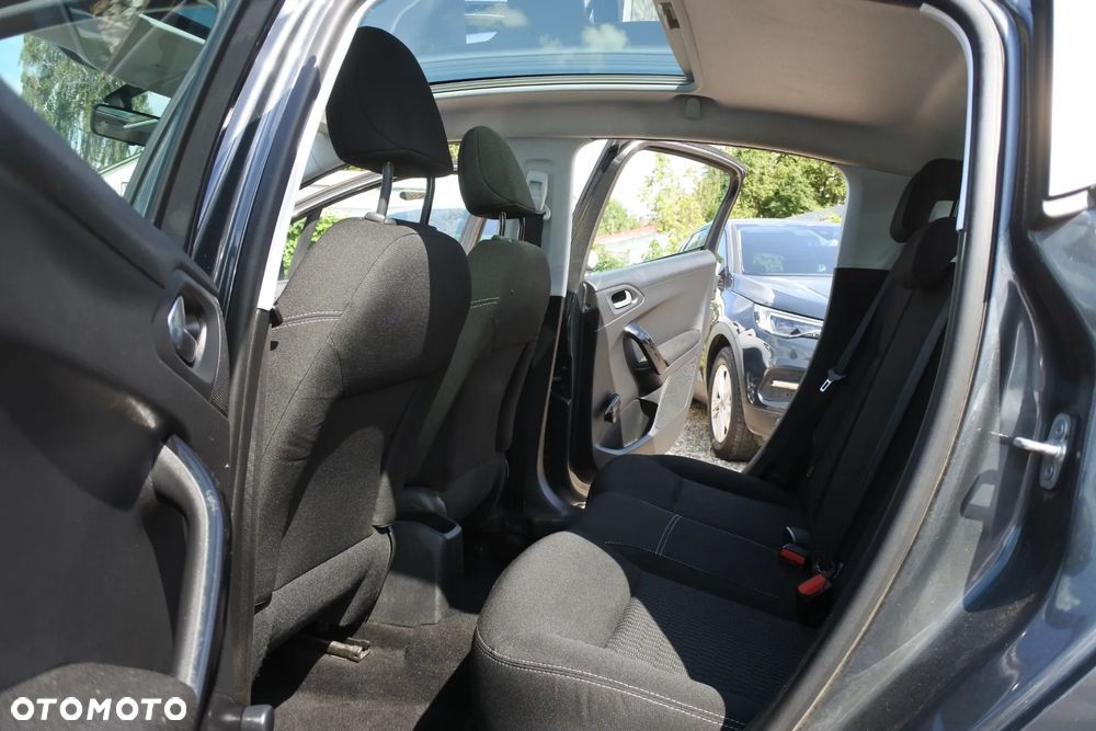 Peugeot 208 PureTech 82 Start & Stop Allure - 9