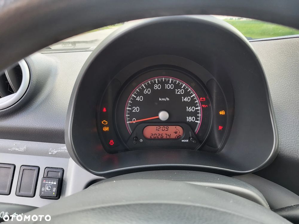 Nissan Pixo 1.0 Visia - 11