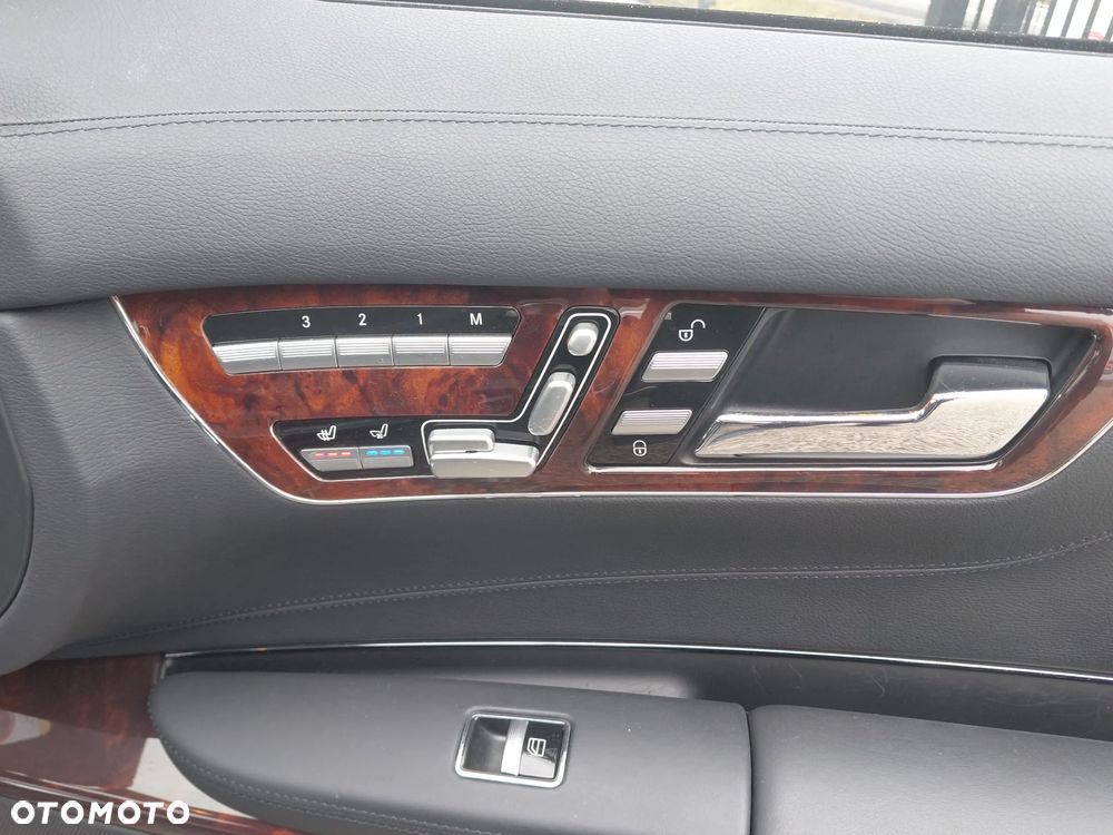 Mercedes-Benz CL 500 (BlueEFFICIENCY) 7G-TRONIC - 17