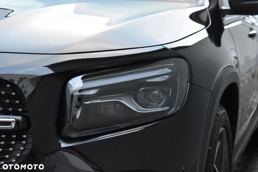 Mercedes-Benz GLB - 9