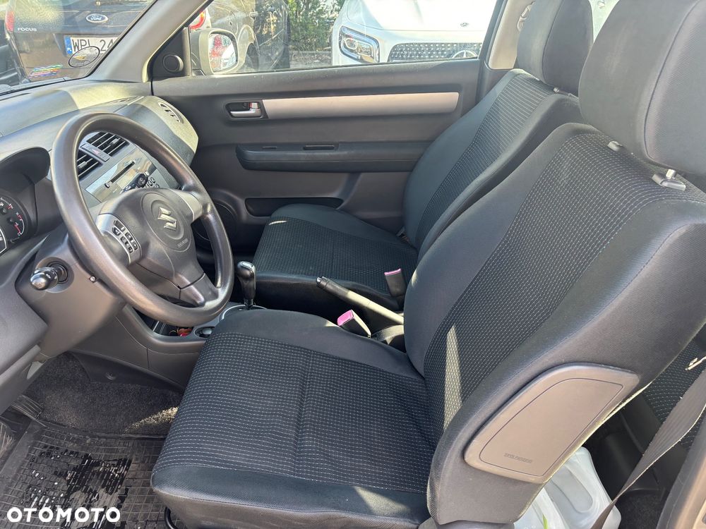 Suzuki Swift 1.3 A-M-T Comfort - 5