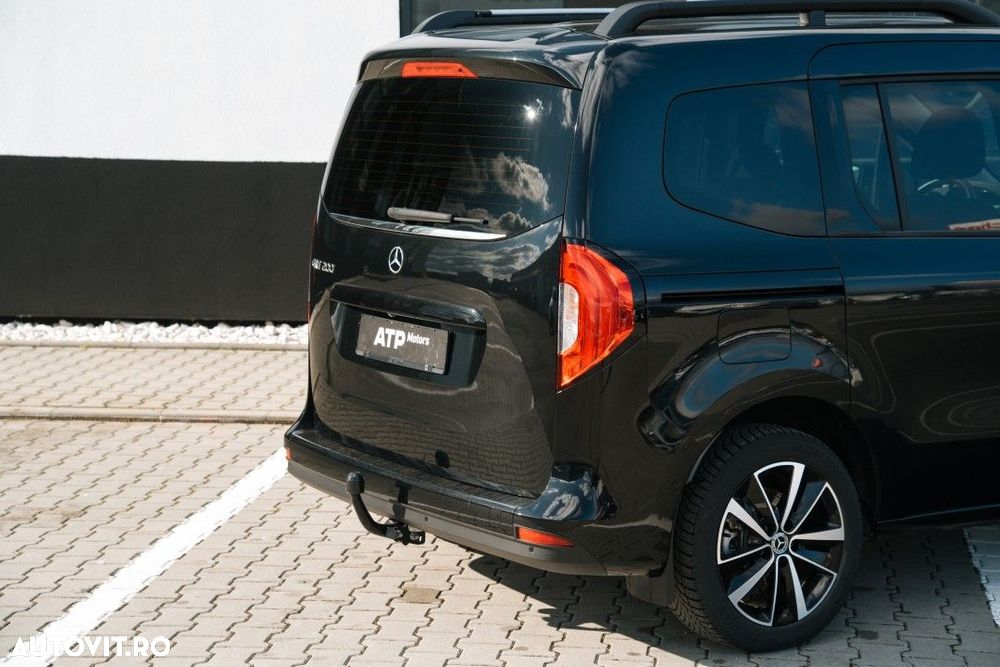 Mercedes-Benz EQT - 13