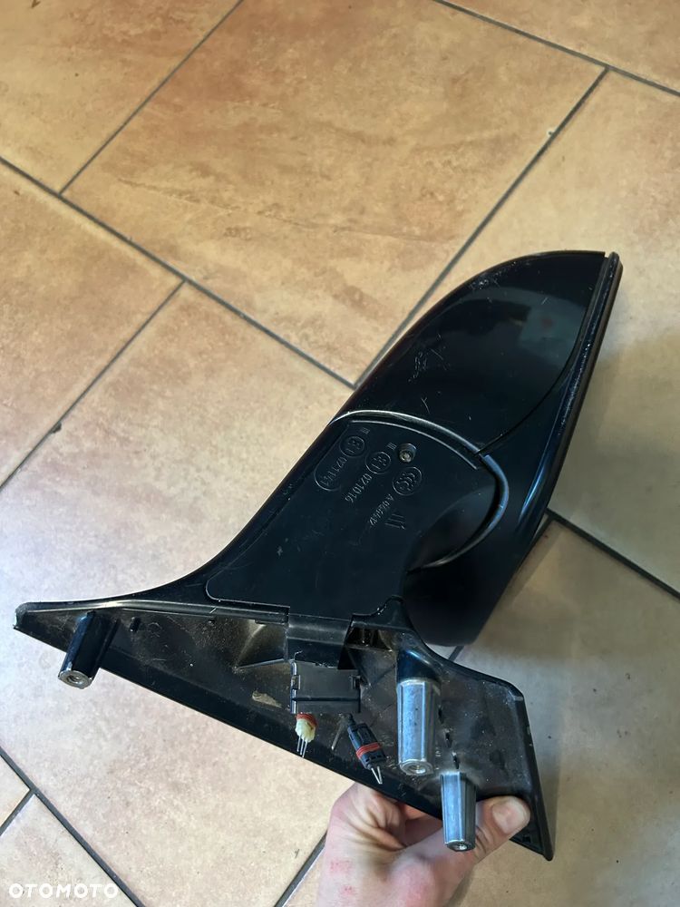 LUSTERKO BMW F10 F11 LEWE EUROPA 5PIN - 4