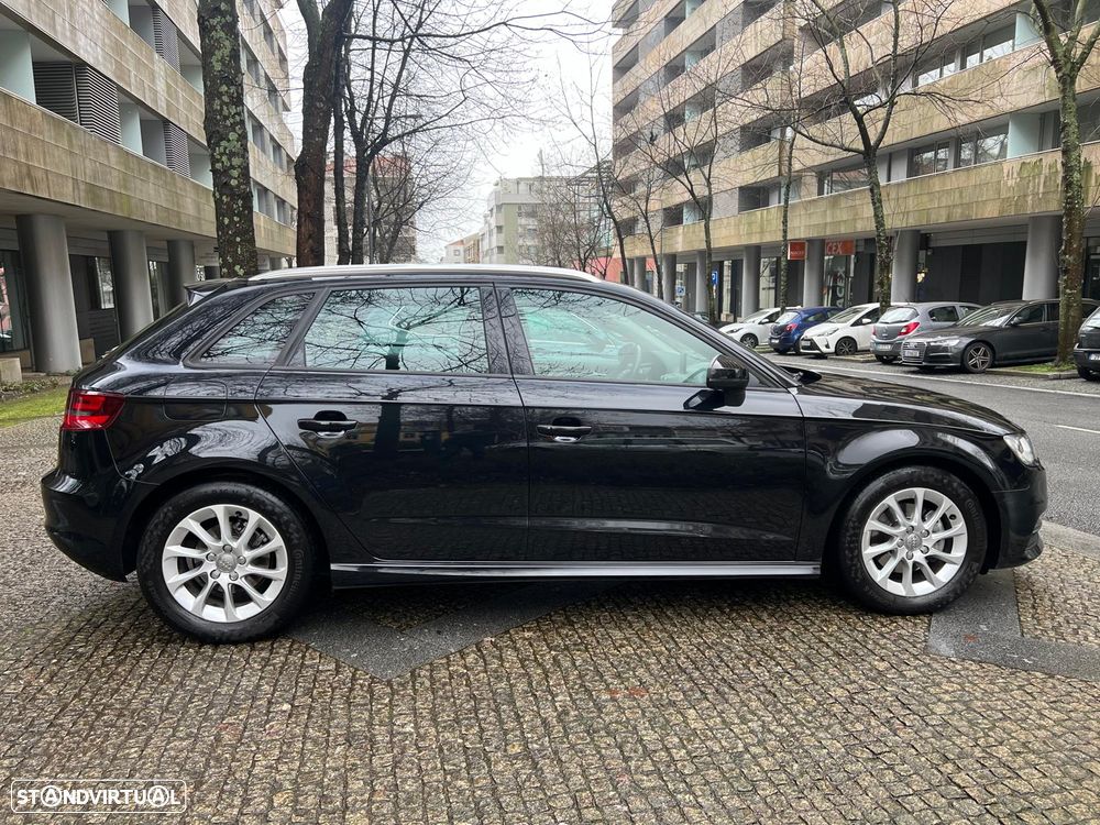 Audi A3 Sportback 1.6 TDI Advance - 4