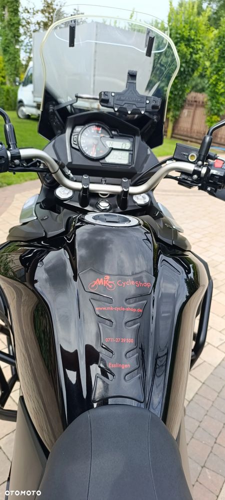 Suzuki V-STROM - 10