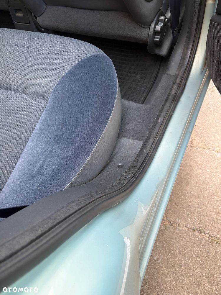 Citroën Xsara 1.6i SX - 17