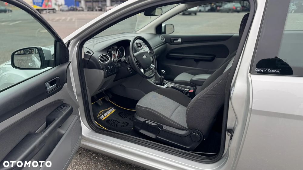 Ford Focus 1.6 16V Style+ - 27