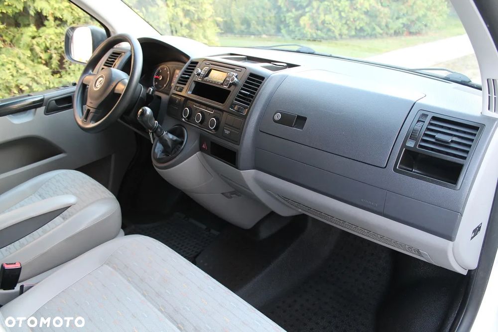 Volkswagen T5 - 20