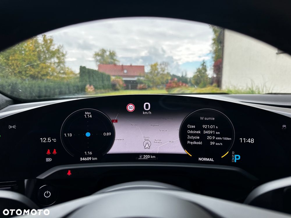 Porsche Taycan - 18