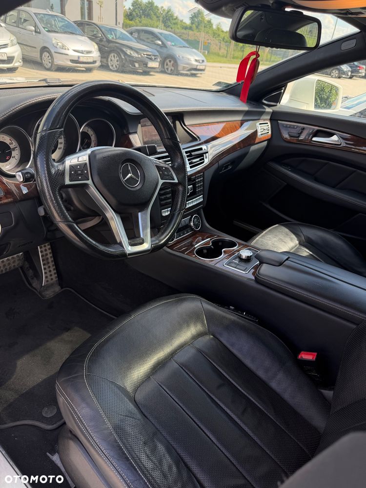 Mercedes-Benz CLS 500 4Matic 7G-TRONIC - 8