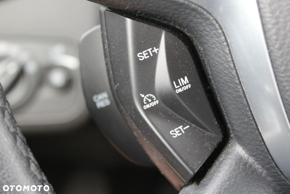 Ford Kuga 2.0 TDCi 4x4 Titanium - 20