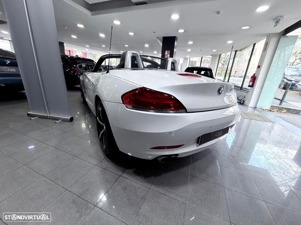 BMW Z4 sDrive20i - 14