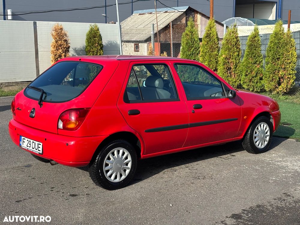 Ford Fiesta Flair - 3