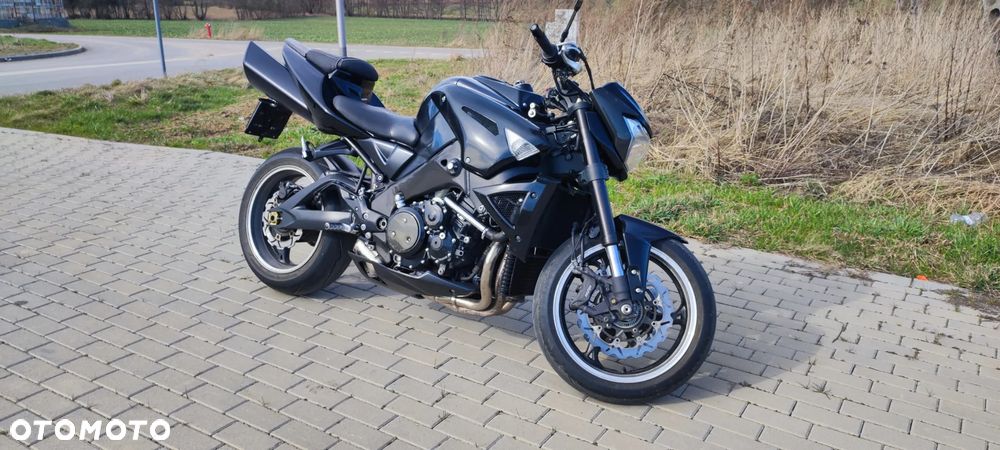 Suzuki GSX - 3